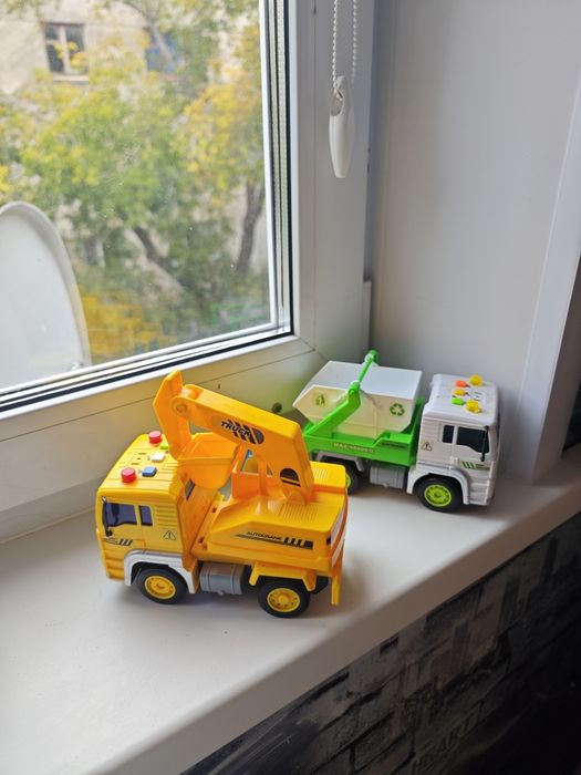 Детские игрушки машинки