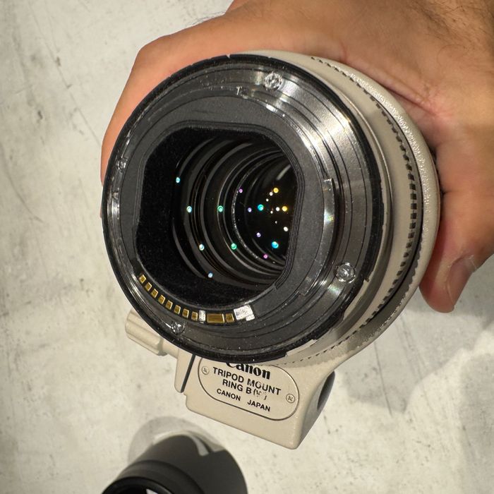 Canon 70-200mm f/2.8L USM II като нов кутия, сеник и калъв