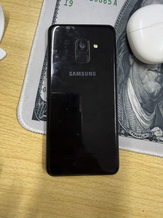 Самсунг галакси А8 2018 2х сим.карт