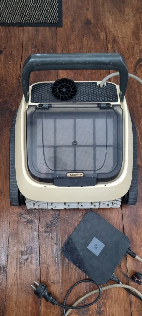 Aspirator robot curatare piscina Power 4.0