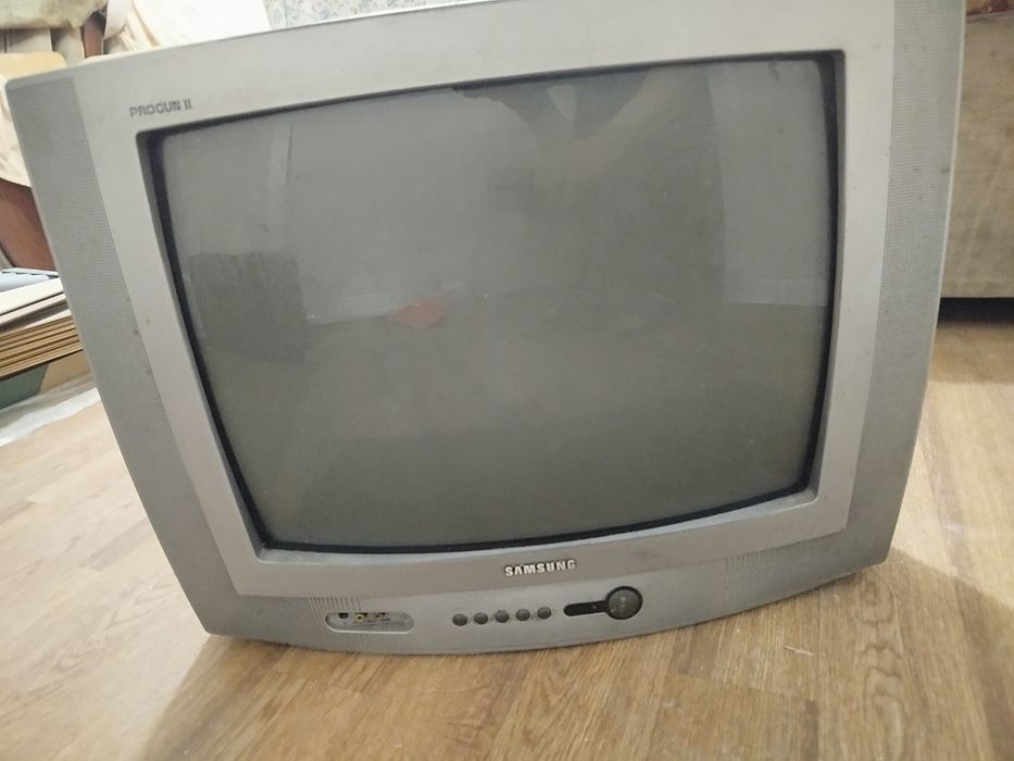 Продам телевизор б/у за 3000