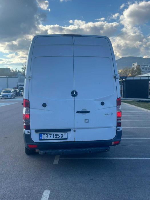 Продава се товарен бус Mercedes-Benz