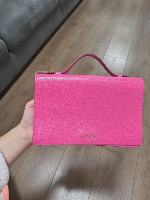Чанта на FURLA  в цикламен цвят