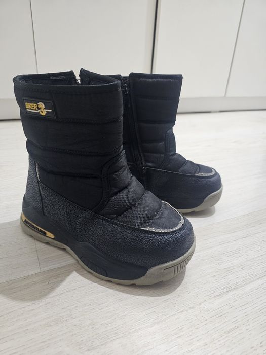 Продам зимние ботиночки мальчик