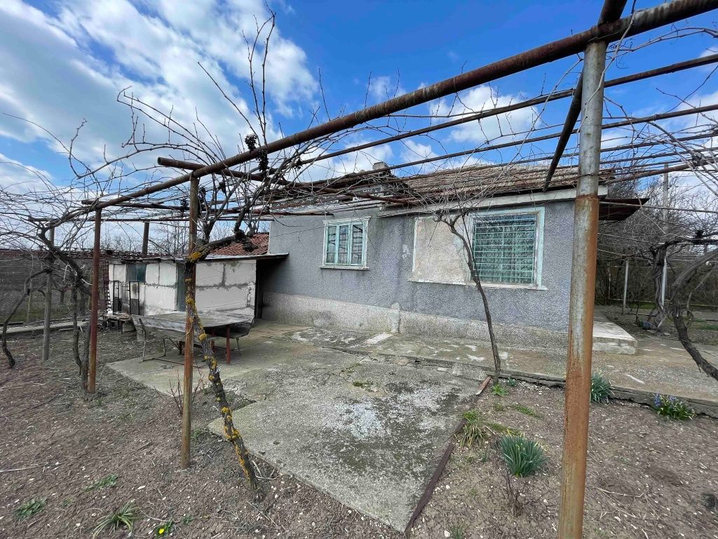 Къща село Ломница