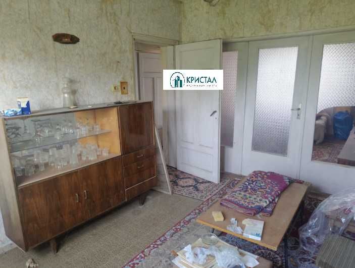 Масивна къща с пристройка в Кочево