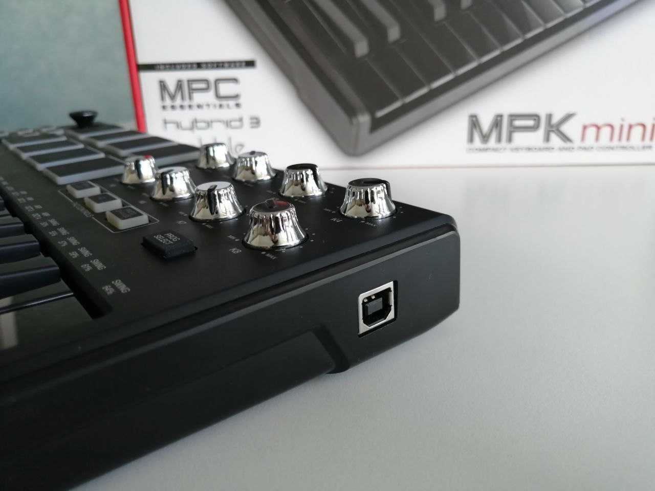 Midi клавиатура-контроллер Akai MPK MINI c 8 пэдами