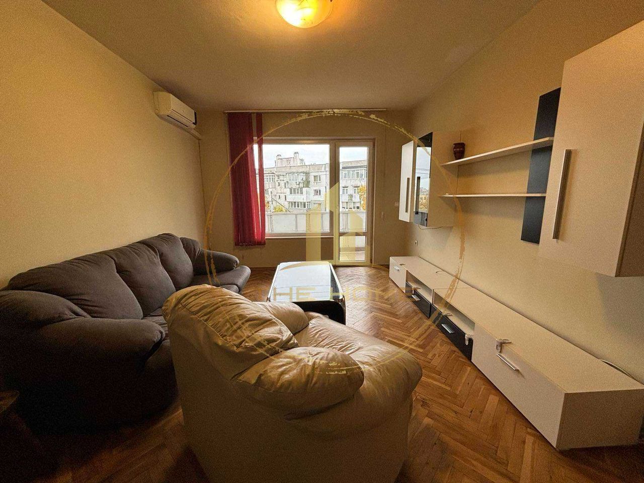 Дава се под наем Тристаен апартамент в Варна, Базар Левски - 78 кв.м за 400 € - Снимка #1