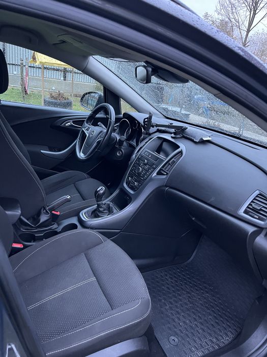 Opel Astra J 1.7 cdti 2014