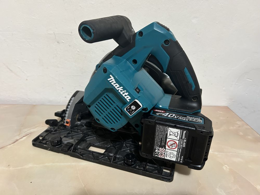 Makita SP001G circular prin plonjare 40V