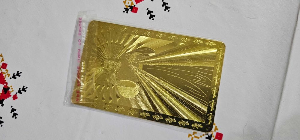 amuleta gen card aurita cu Mântuitorul Isus
