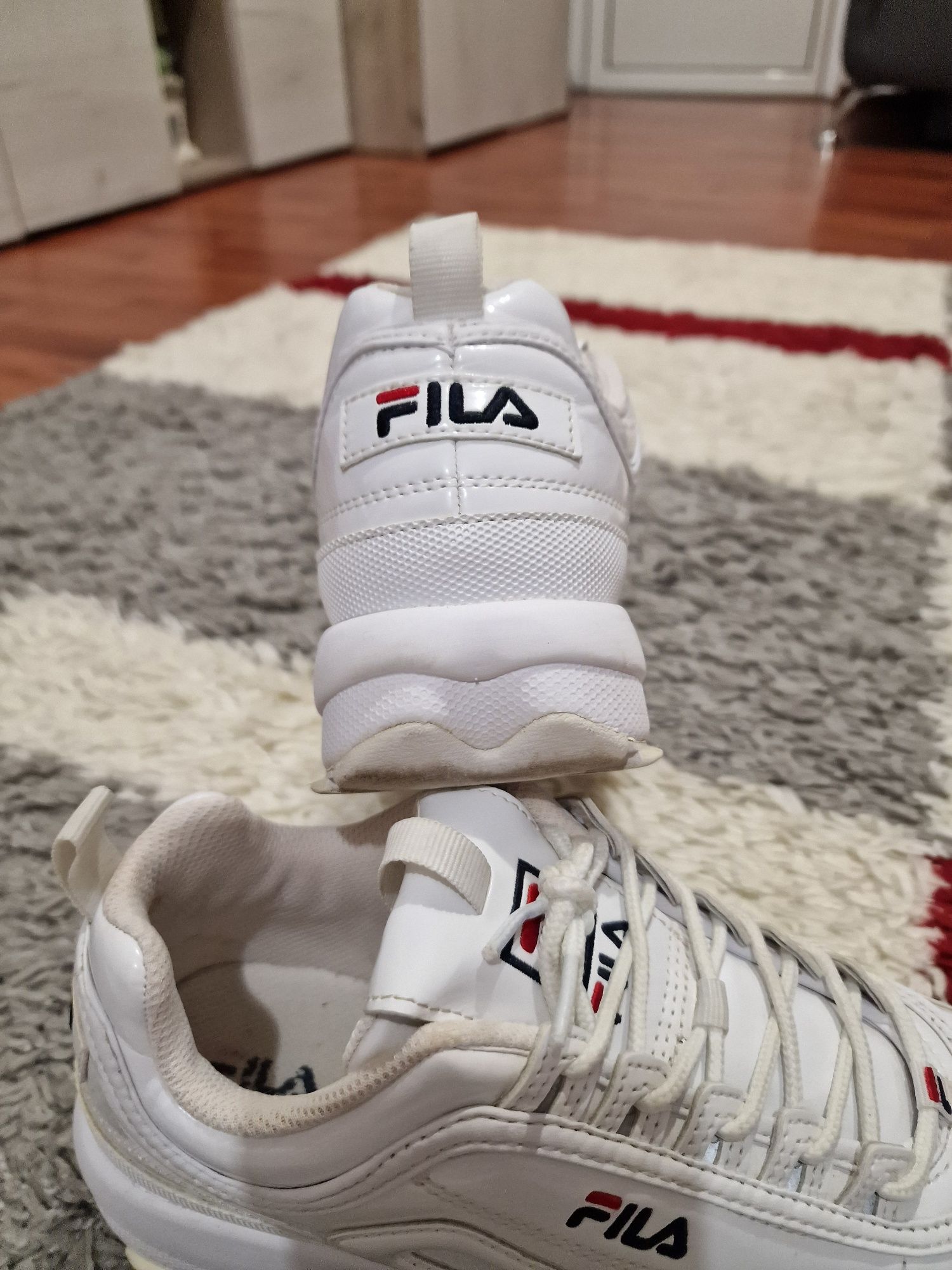 Fila Disruptor albi