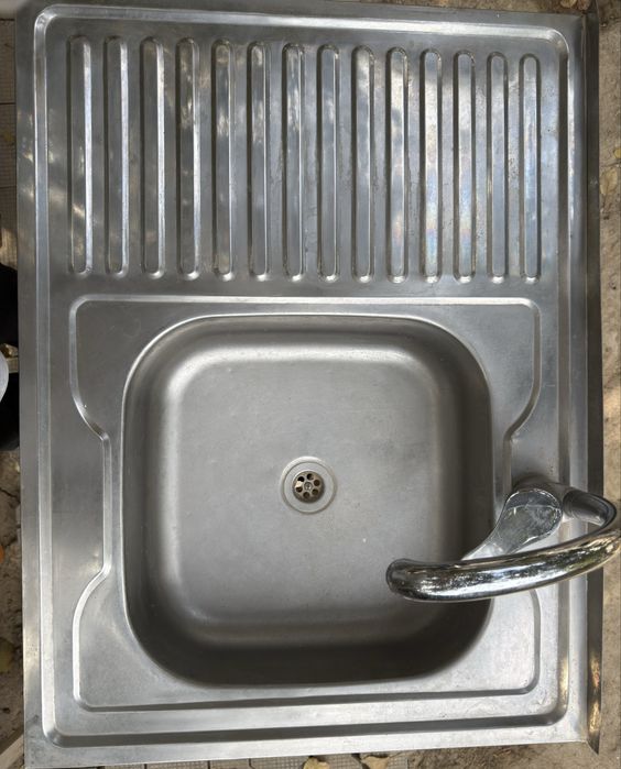 Rakvina shkafi bilan / Раквина с шкафом / Oshxona rakvinasi