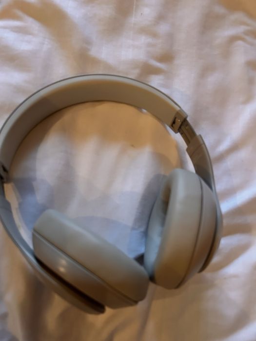 Beats studio pro почти новая только была распакована