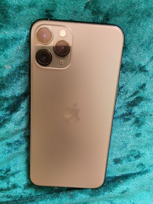 iPhone  11 pro 256 гб