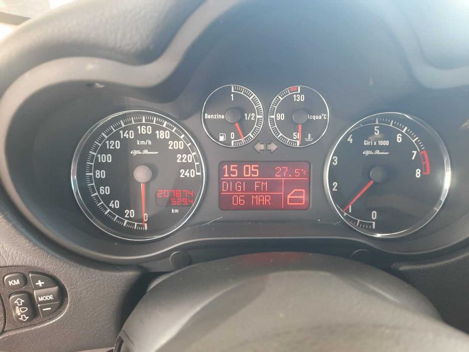 Alfa Romeo ECO DISTINCTIVE /PRET pe CASH 1899 euro /Piele neagra