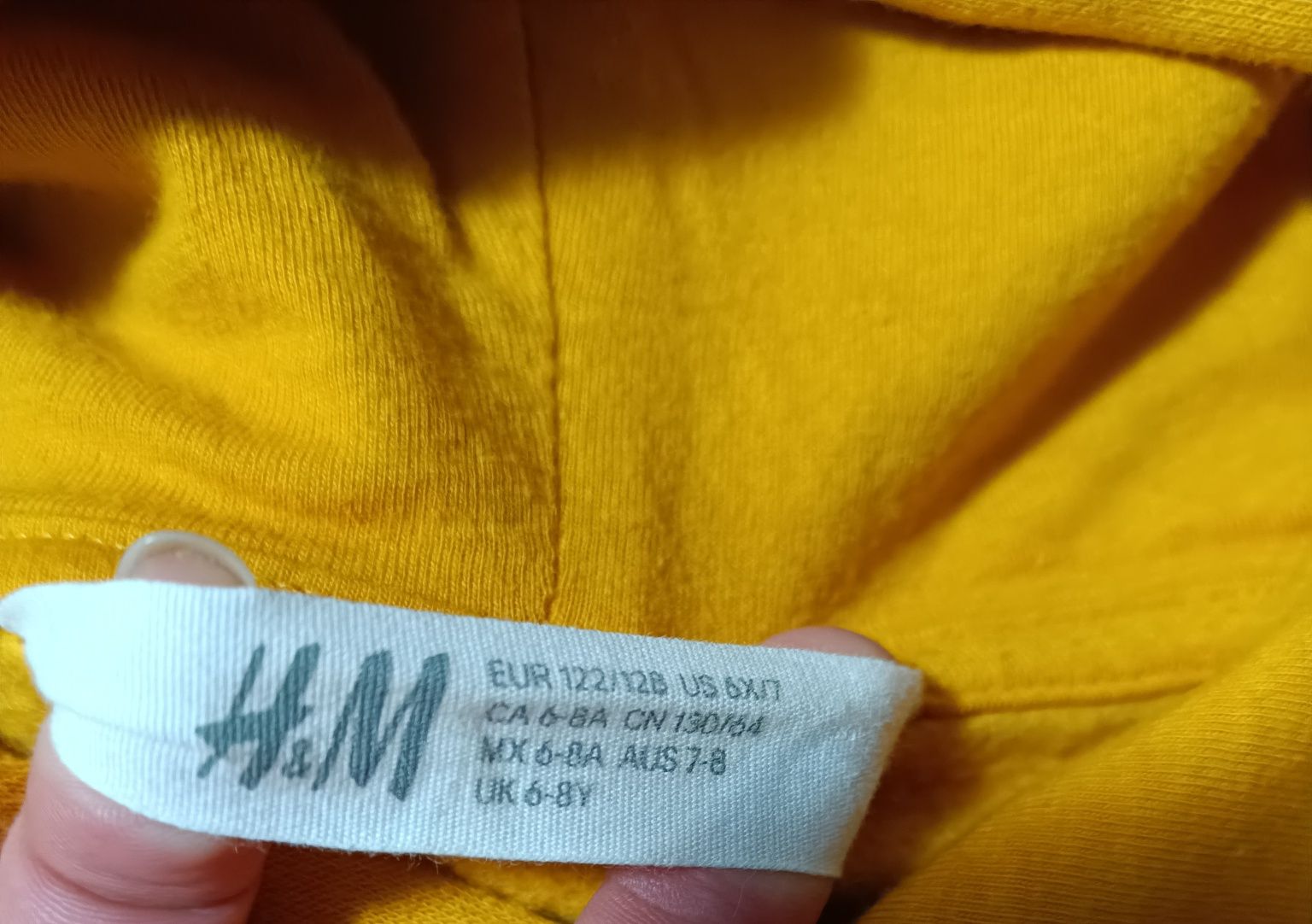 Суичъри с качулка H&M черен 122-128см.