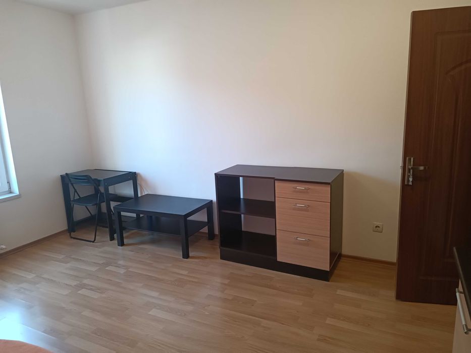 Дава се под наем Едностаен апартамент в София, Център - 27 кв.м за 357 € - Снимка #1