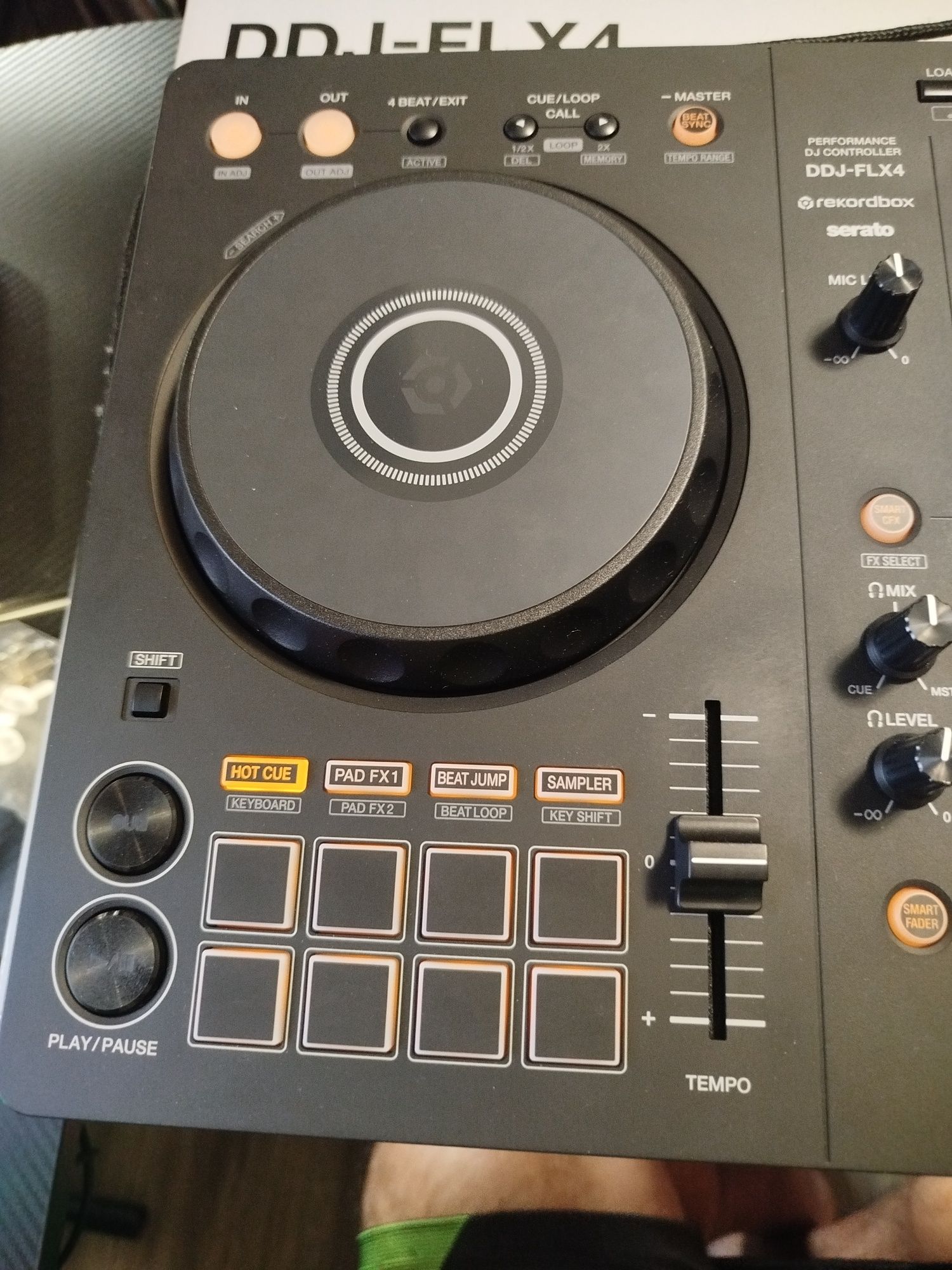 Pioneer DDJ FLX4