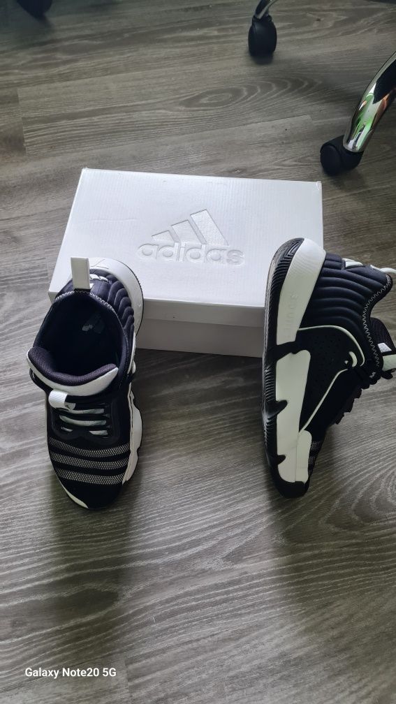 Маратонки Adidas