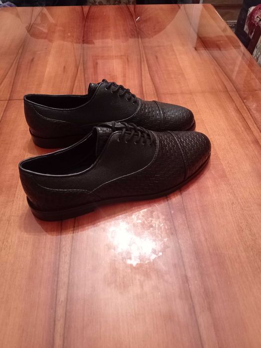 Pantofi barbatesti eleganti noi, model deosebit