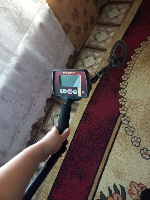 Продам металлоискатель