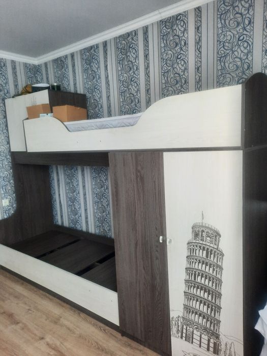 Кровать двухяростный со шкафом два матаса