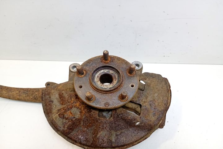 Fuzeta  dreapta fata Mazda 6 GG