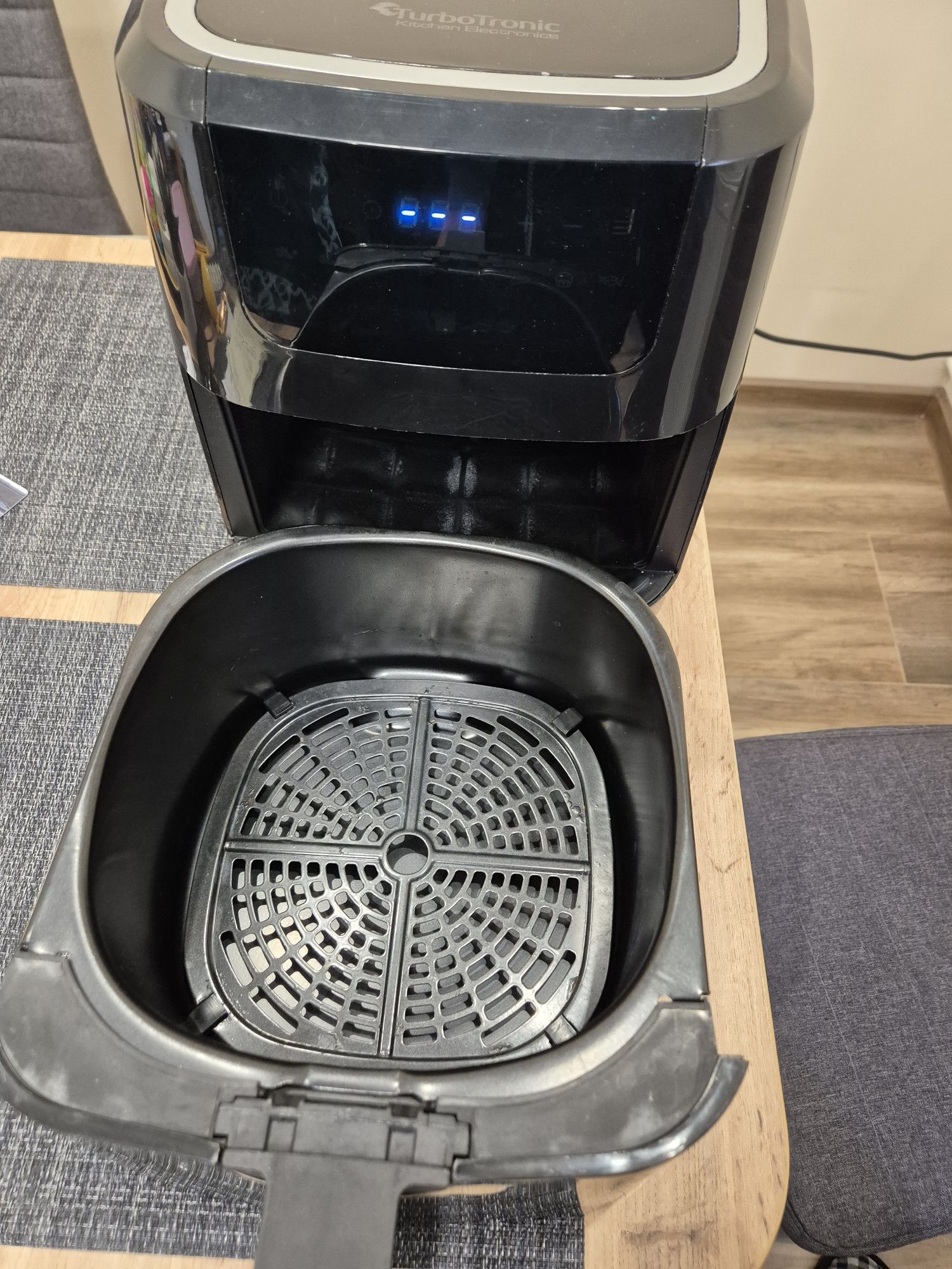 Air fryer  TurboTronic