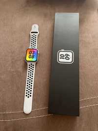 Apple watch Nike se 44mm серебристый