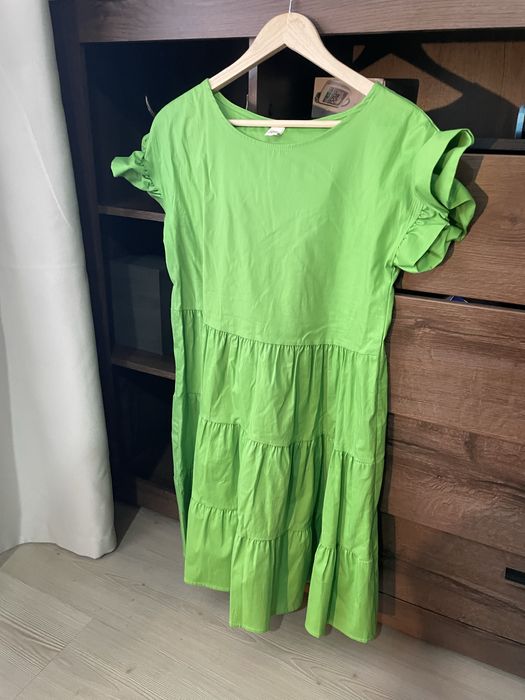 Лот от Дрехи - Лятна рокля, Модерна Блуза, Черна Рокля Разтеглива,Екип