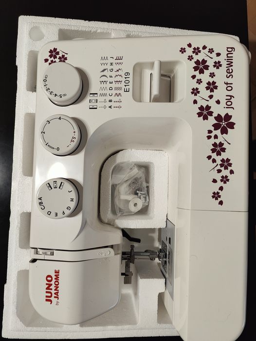Шевна машина Janome E 1019