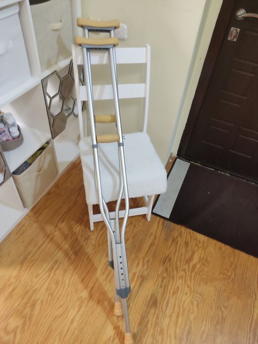 Костыли , практически новые