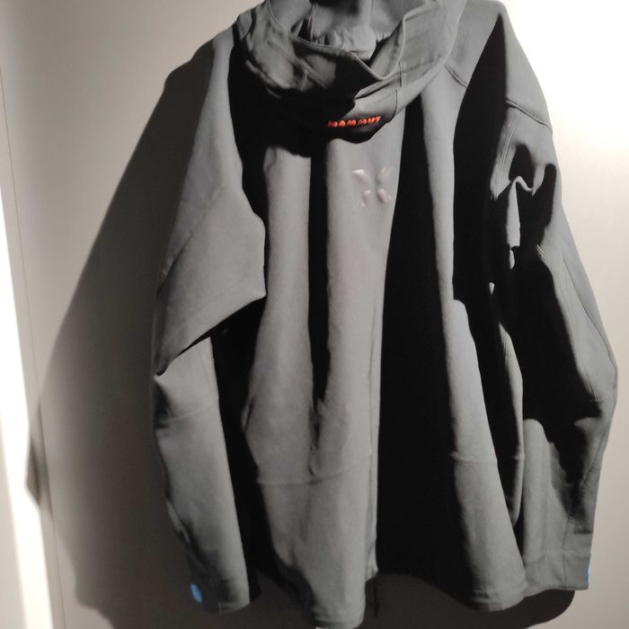 Яке мъжко оригинално на марка Мамут (Mammut)