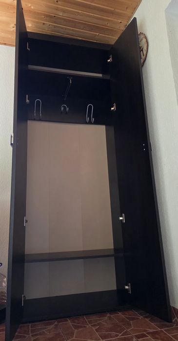 Vand birou si șifonier