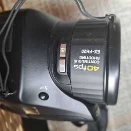 Camera foto digitala Casio Exilim EX-FH20 40fps, 20x zoom