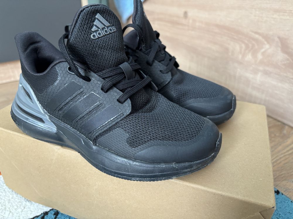 Сникърси adidas