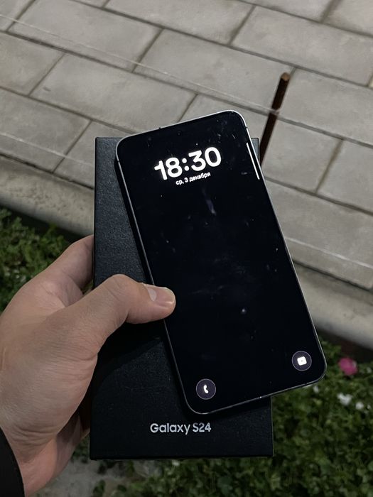 Samsung s24 с документами