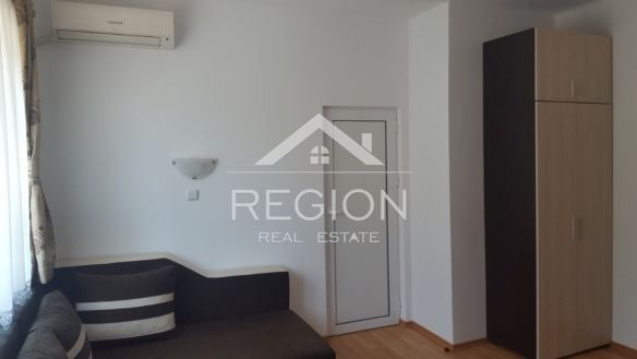 Дава се под наем Двустаен апартамент в Варна, Център - 56 кв.м за 351.9 € - Снимка #3