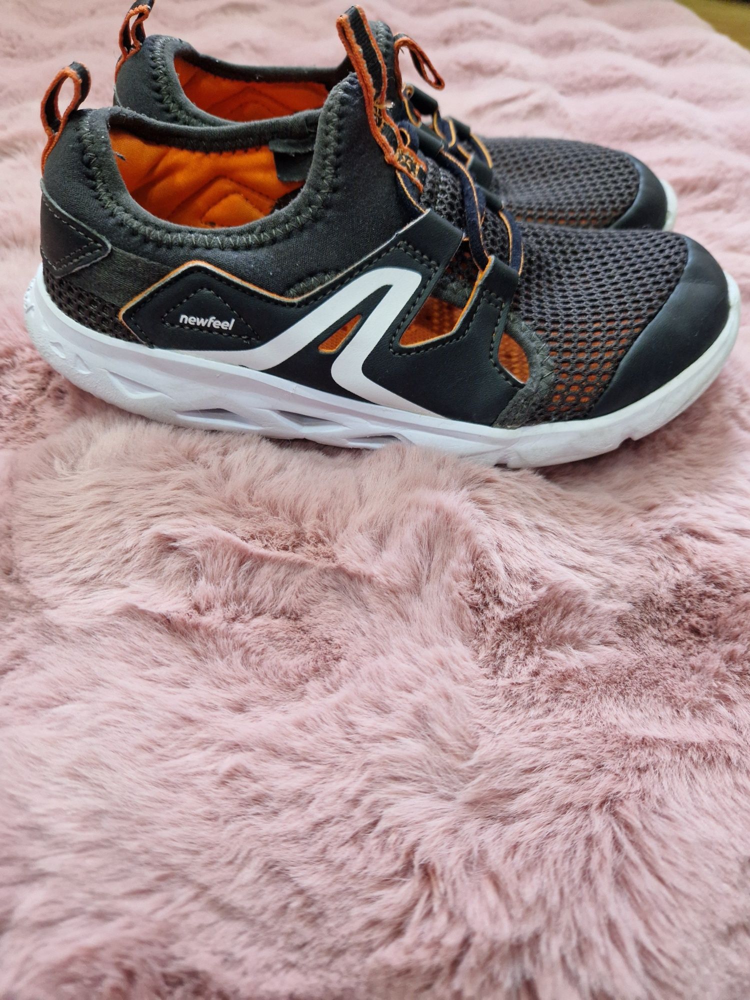Adidasi cu plasa Newfeel masura 33