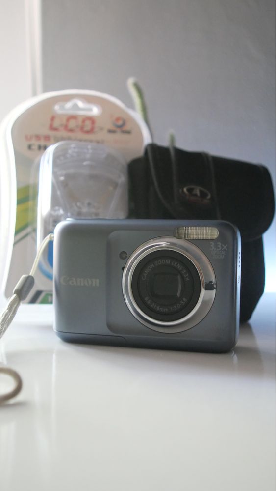 Canon PowerShot A800 Digital Camera - Silver (10MP, 3.3x Optical Zoom)