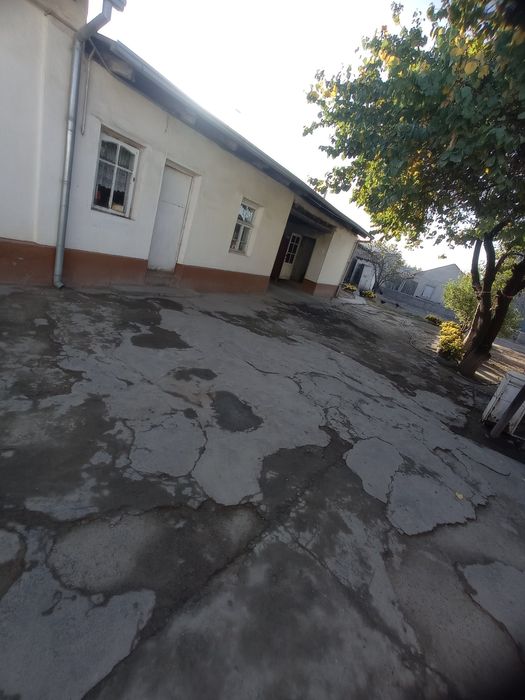 Uy sotiladi  12 so'tik, eski kuybishev, xozirgi zabardast mahallasi