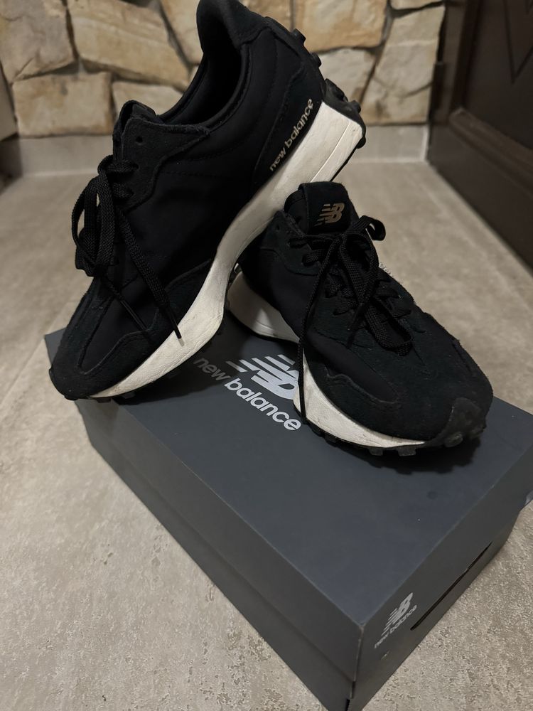 Маратонки new balance