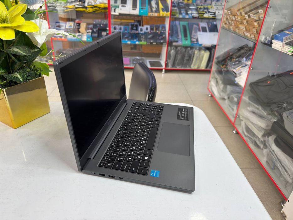 Acer 8/256gb holati choʻtkisidan