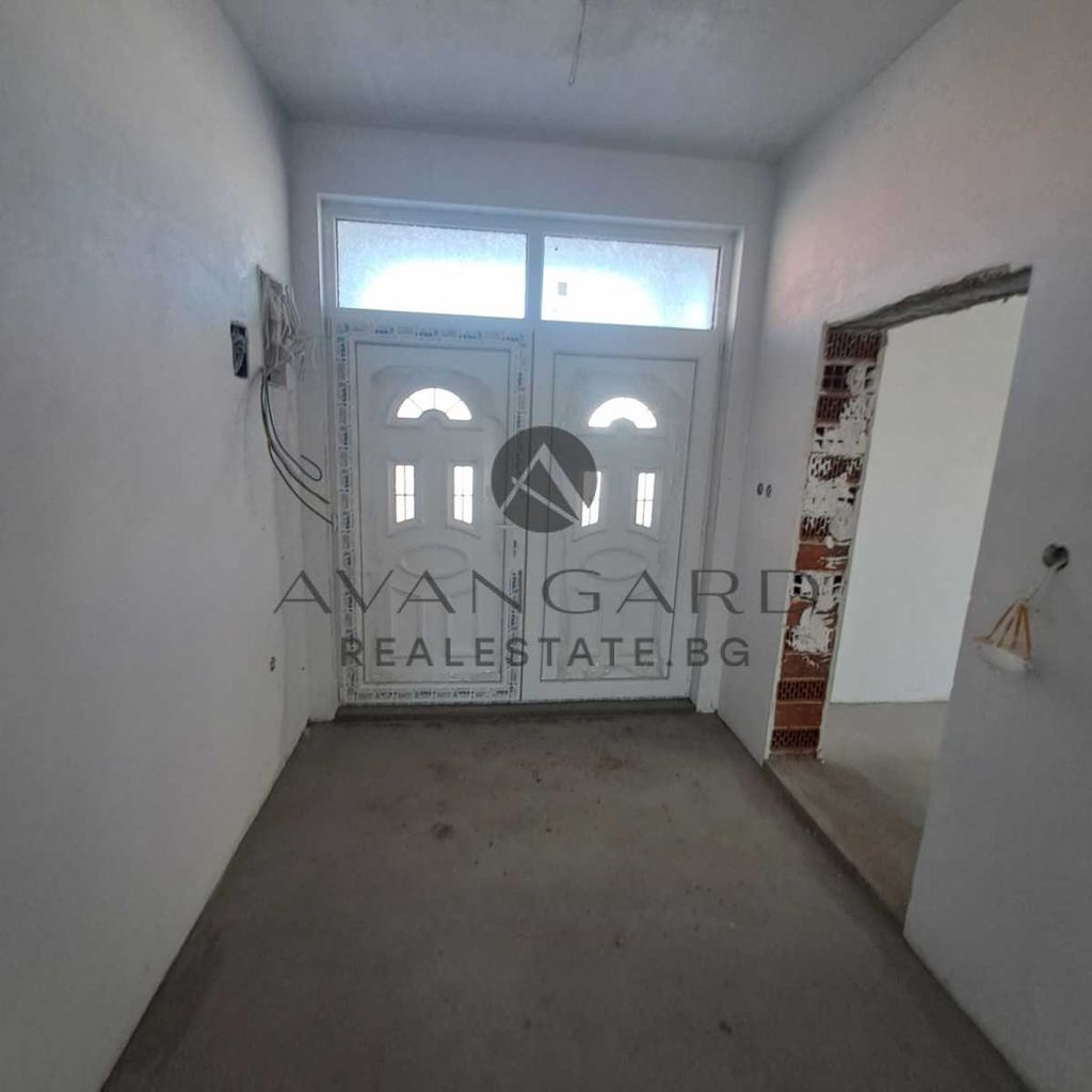 Продава се Къща в с. Маноле, Област Пловдив - 360 кв.м за 806 €/кв.м - Снимка #2