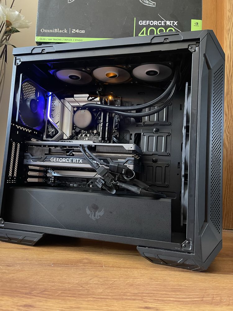 Мощен компютър/ I9 13900K/64GB/Водно/RTX 4090 24GB/2TB SSD/4TB HDD