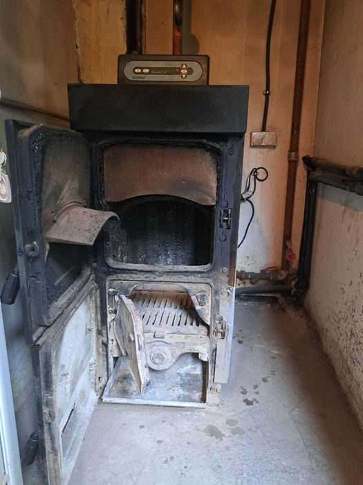 Чугунен котел на дърва и въглища