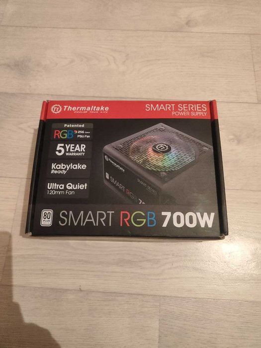 Блок питания 700 ватт / Thermaltake Smart RGB 700W