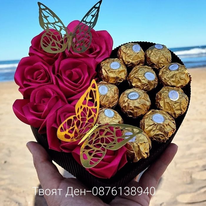 Подаръци, картини, тениски за любим човек.