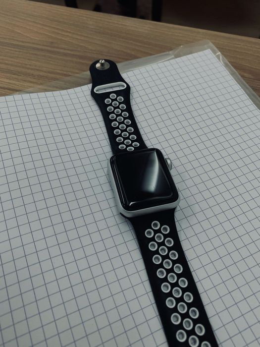 Продам Apple Watch 3 series